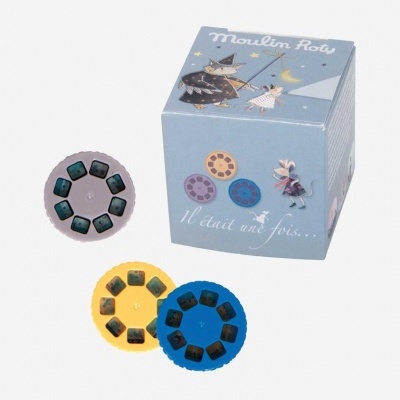 Carretéis coloridos com caixa azul ilustrada e texto Moulin Roty