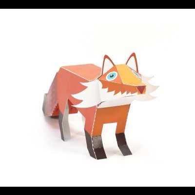 Raposa de papel dobrado e colorido em laranja, castanho e branco.