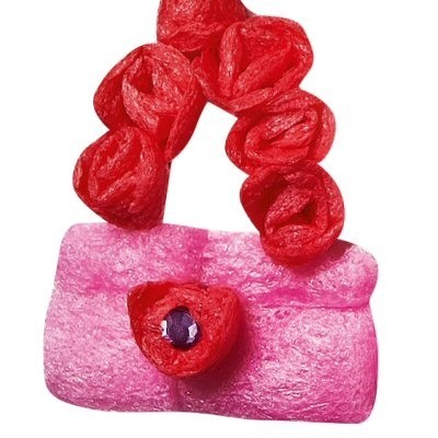 Bolsa pequena cor-de-rosa com alça vermelha de contas grandes e pedra roxa frontal.