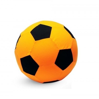 bola de futebol laranja e preta com padrão tradicional