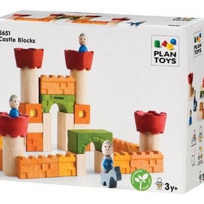 Caixa com blocos de construção de castelo coloridos e figuras para crianças 3 anos+