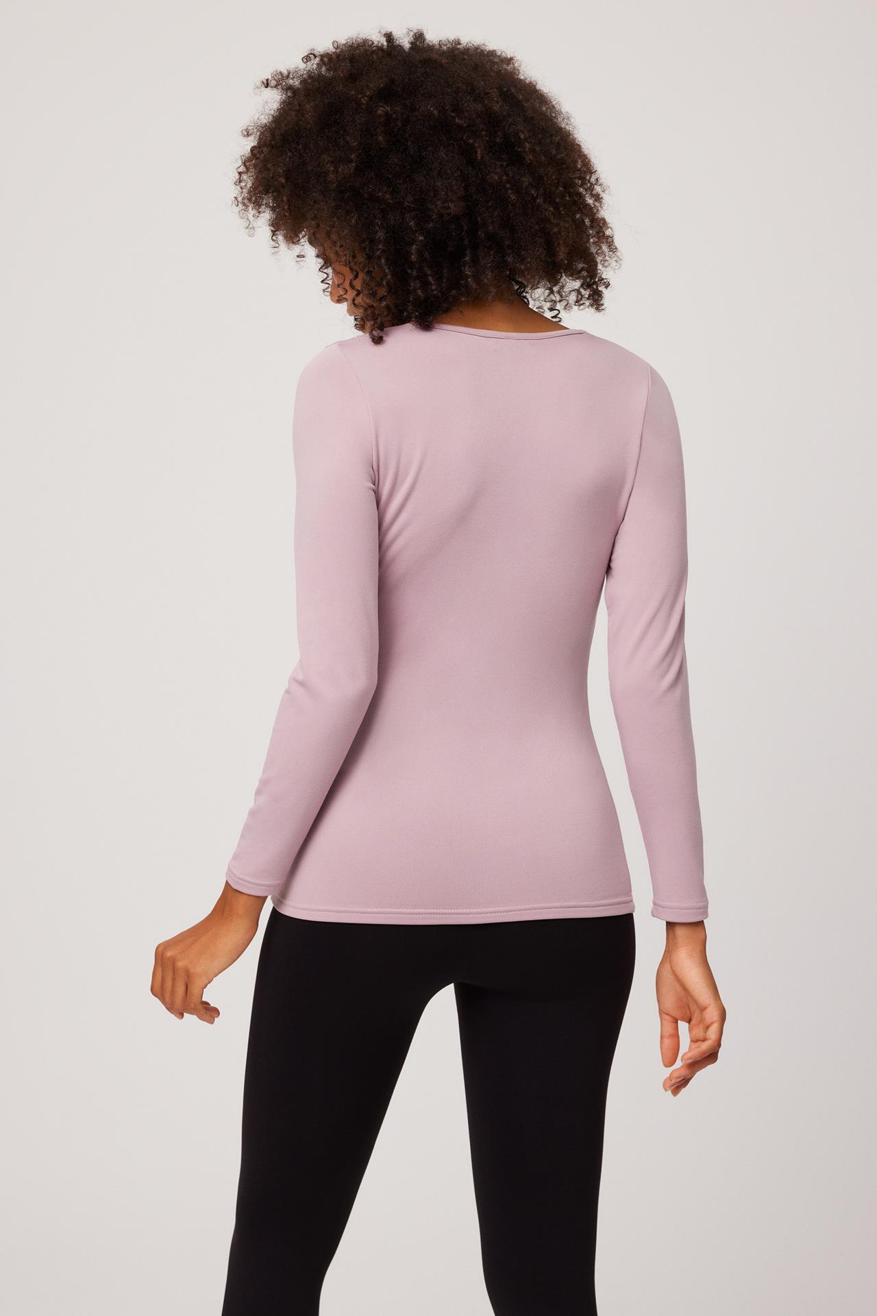 Camisola feminina rosa claro de manga comprida vista de costas