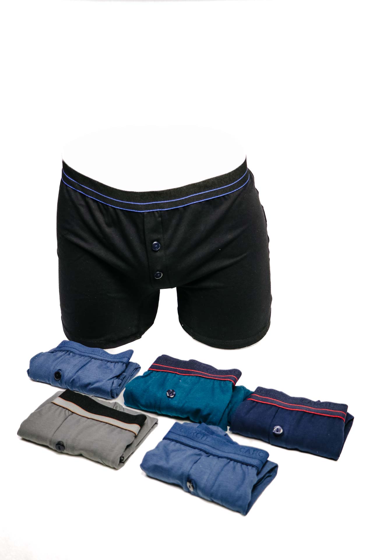 Calções de homem de algodão pretos e cinco pares dobrados em várias cores