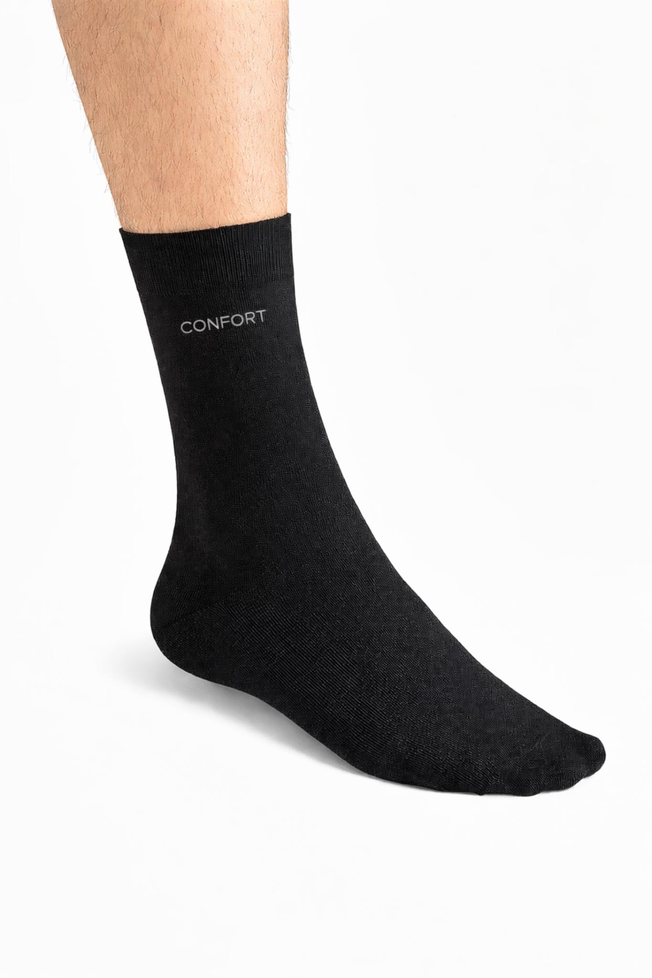 Meia preta com palavra CONFORT escrita à vista