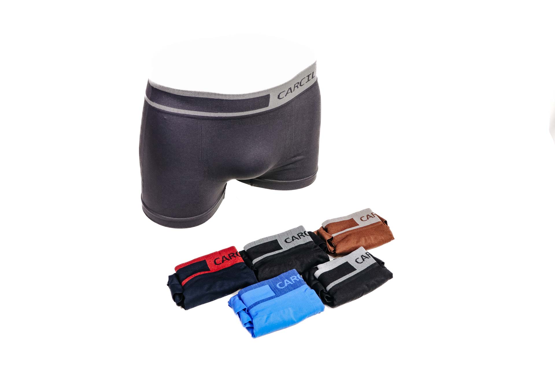 Cuecas boxer multicoloridas com elástico da marca CARCI em fundo branco