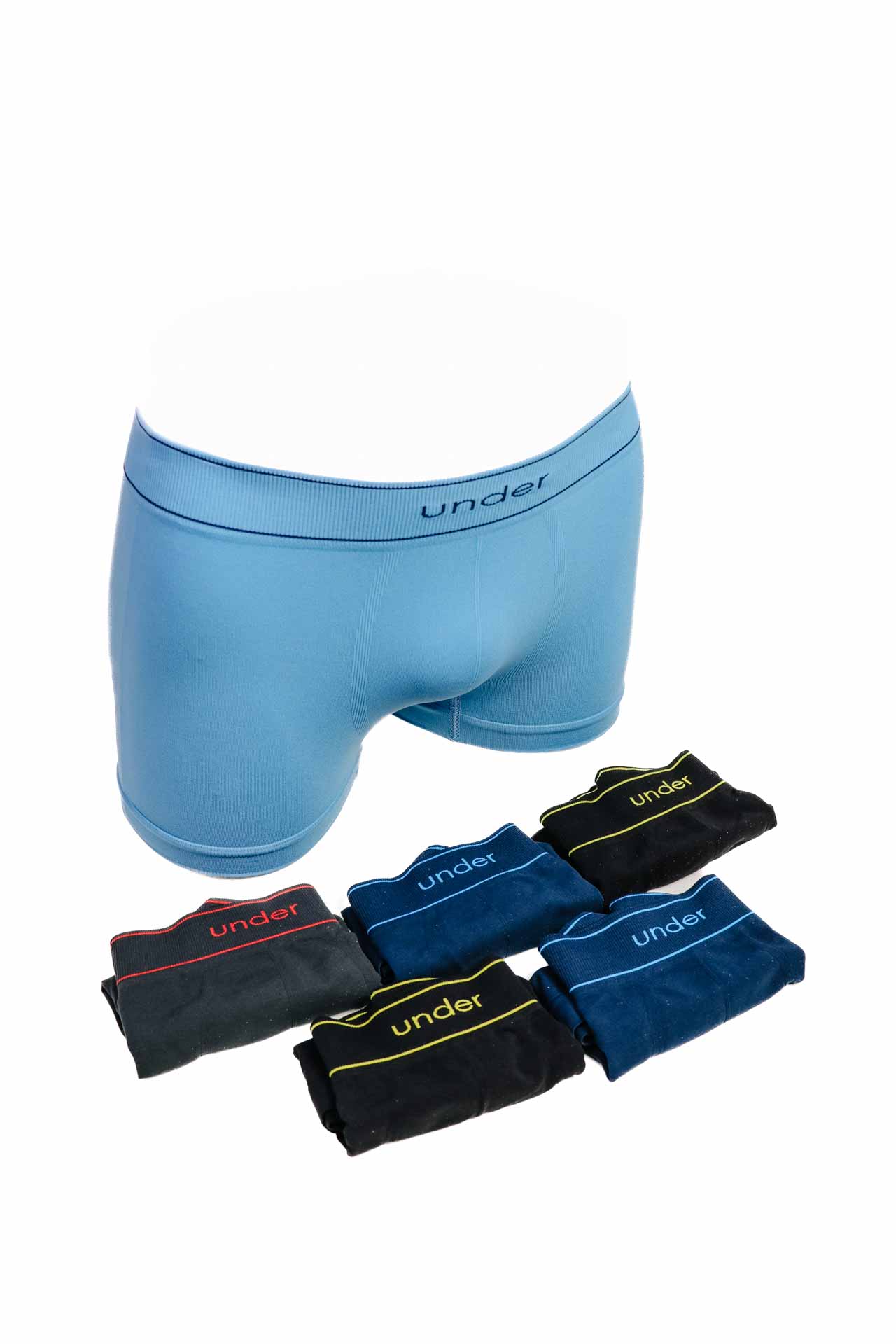 Pack de seis boxers da marca Under de várias cores sobre fundo branco
