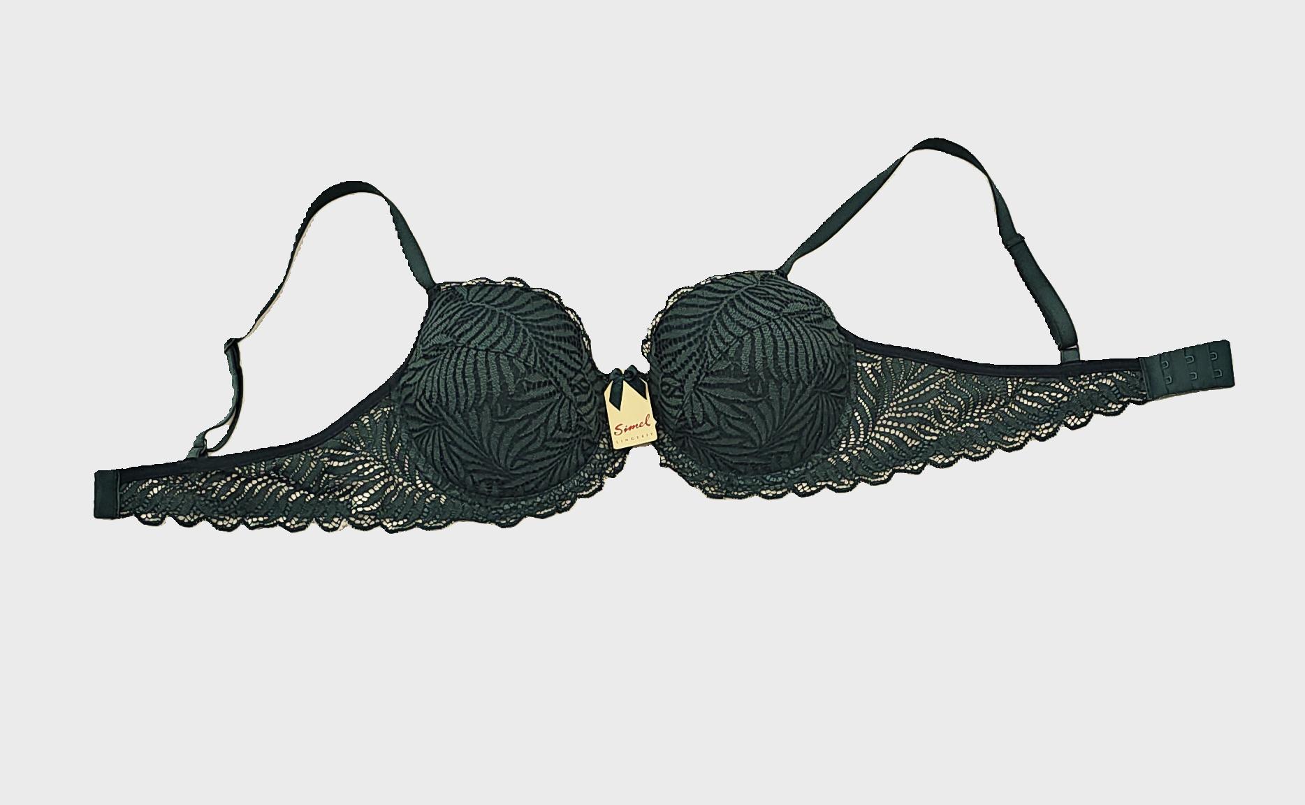 Soutien preto em renda com padrão de folhas e copas moldadas