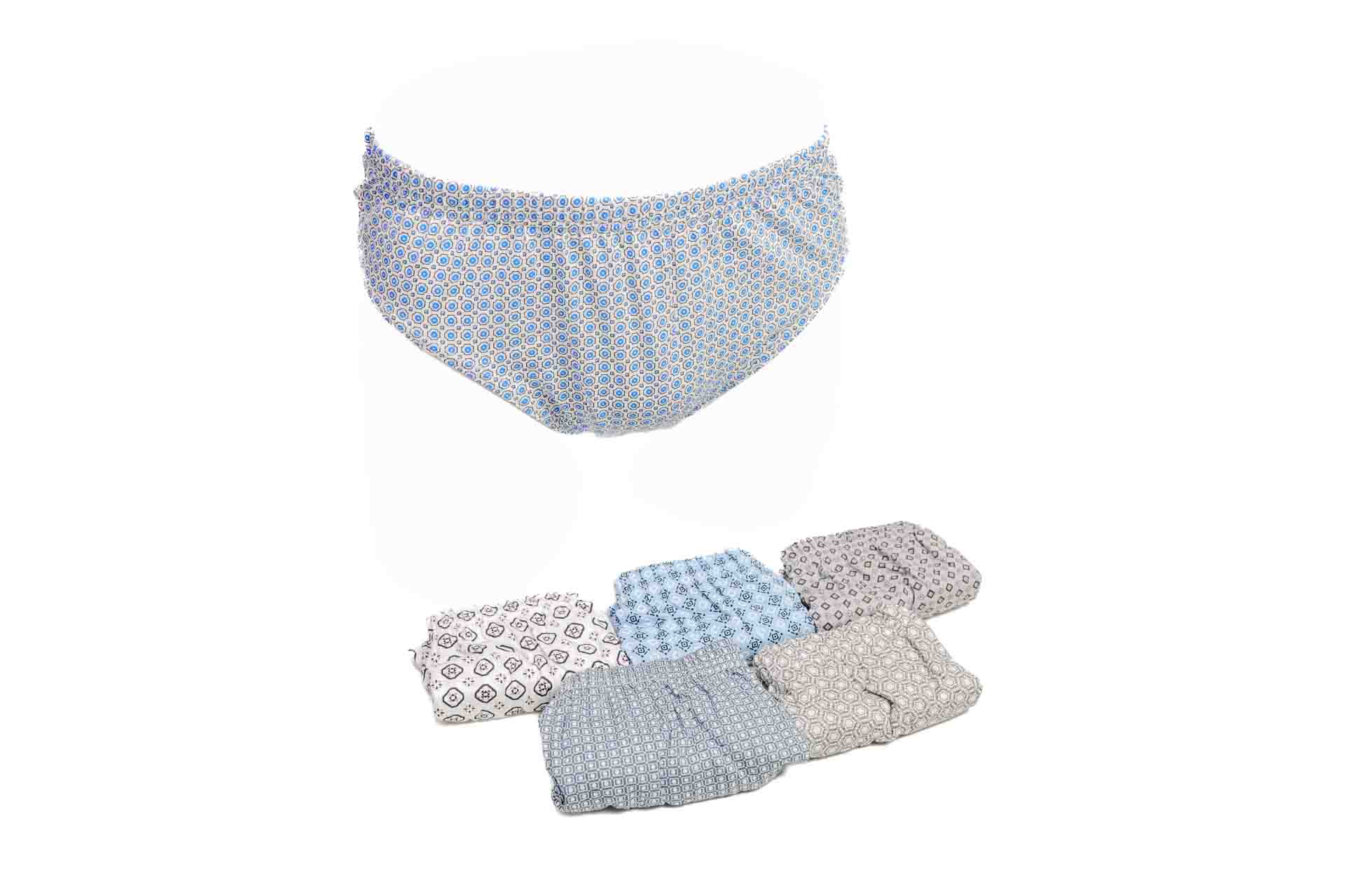 Conjunto de calcinhas femininas com padrões coloridos e fundo branco