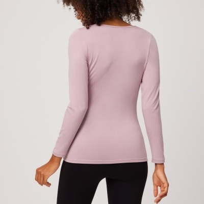 Camisola feminina rosa claro de manga comprida vista de costas