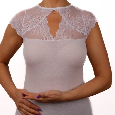 Camisola&#x20;manga&#x20;curta&#x20;com&#x20;gola&#x20;em&#x20;renda&#x20;sweetlady&#x20;84-64