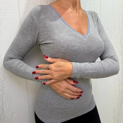 Camisola&#x20;manga&#x20;comprida&#x20;com&#x20;decote&#x20;em&#x20;tule&#x20;85-85