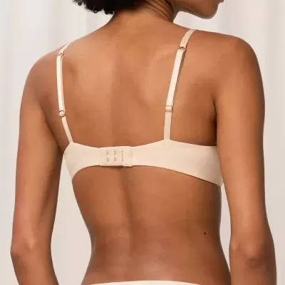 BODY&#x20;MAKE-UP&#x20;ESSENTIALS&#x20;WHU