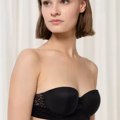 Soutien preto sem alças com detalhes em renda