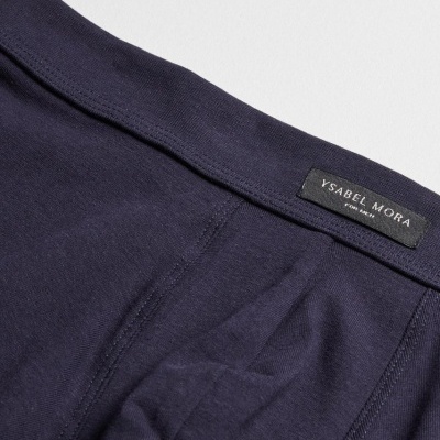 Roupa interior masculina azul escuro com etiqueta Ysabel Mora