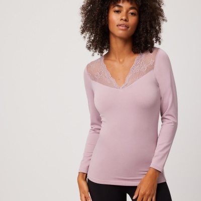 Camisola&#x20;t&#x00E9;rmica&#x20;com&#x20;manga&#x20;e&#x20;decote&#x20;em&#x20;bico&#x20;rendado&#x20;ysabel&#x20;mora&#x20;70014