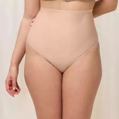 Calcinha modeladora bege de cintura alta com acabamento liso