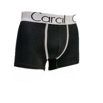 Cuecas boxer pretas com elástico branco e texto 'Carcil' na cintura