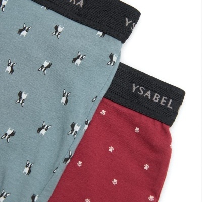 Dois boxers com padrões diferentes e cós preto com a marca YSABEL MORA.