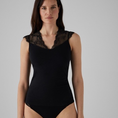 Camisola&#x20;ombreira&#x20;rendada&#x20;ysabel&#x20;mora&#x20;19450