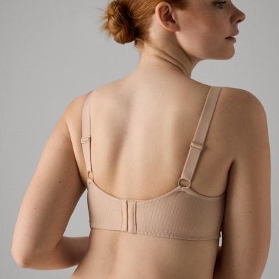 Soutien&#x20;ysabel&#x20;mora&#x20;copa-c&#x20;10152