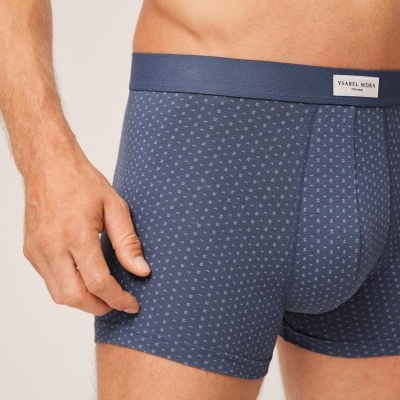 Cuecas boxers azuis com padrão de pontos brancos e etiqueta YSABEL MORA