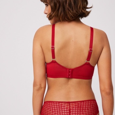 Soutien&#x20;ysabel&#x20;mora&#x20;copa&#x20;-c&#x20;10658