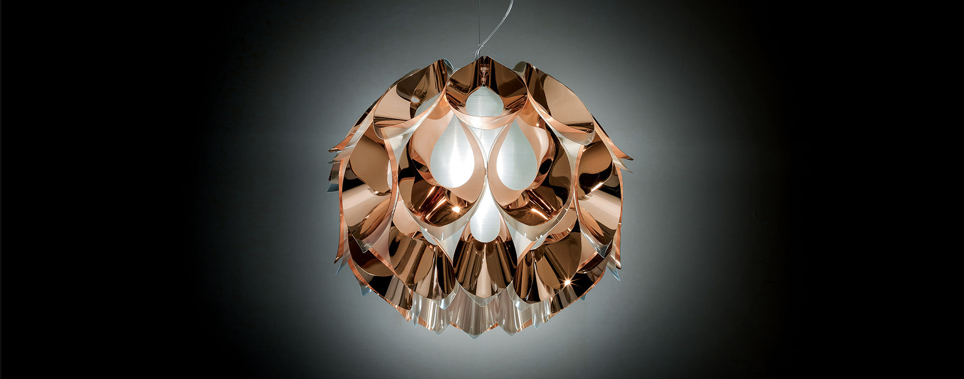 FLORA Lâmpada pendente decorativa em metal cobre com design em camadas