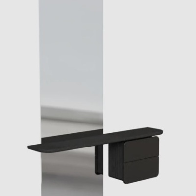 Espelho de parede com prateleira preta e gavetas suspensas