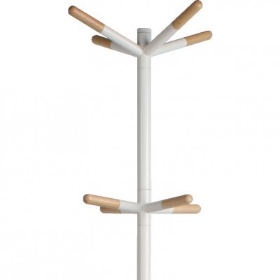 Cabide de chão branco com ganchos de madeira clara