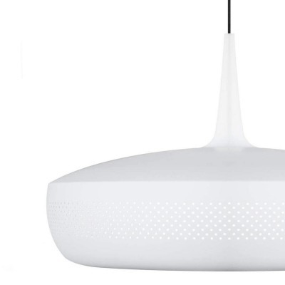 Candeeiro de teto branco redondo com textura perfurada