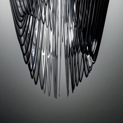 Pendente de teto moderno com fios metálicos pretos entrelaçados