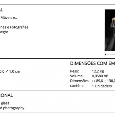 Ficha técnica com fotografia de uma máscara dourada e texto descritivo do produto