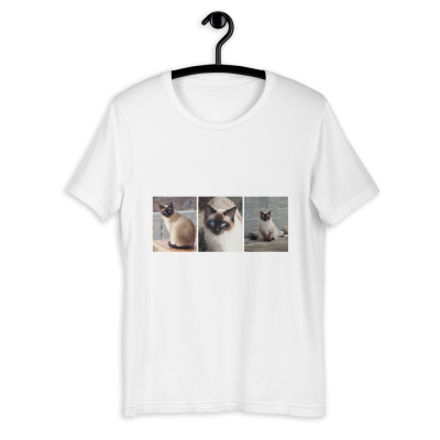T-shirt branca com três fotos de gatos siameses alinhadas na frente.
