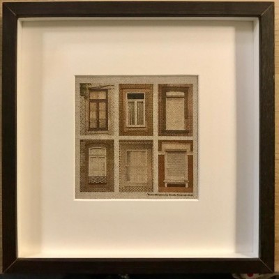 Quadro com seis janelas de diferentes estilos em tons castanhos, bege e branco