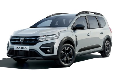SUV cinza claro da marca Dacia com detalhes em preto e rodas pretas