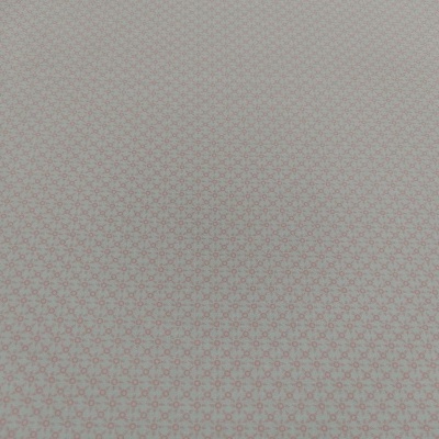 tecido cinza com padrão de corações vermelhos pequenos