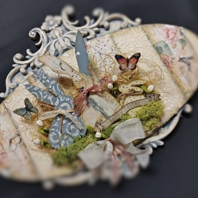 Placa decorativa oval com borboletas e texto 'Ne pas déranger' e 'RELAX'