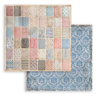 Dois panos quadrados com vários padrões florais e geométricos em cores suaves e azul com padrão floral branco.