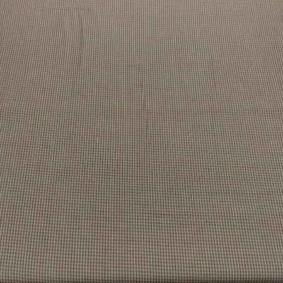 tecido com padrão pied-de-poule em tons de bege e castanho