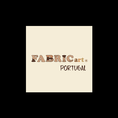 Logotipo da marca FABRIC art PORTUGAL com letras decoradas em fundo bege