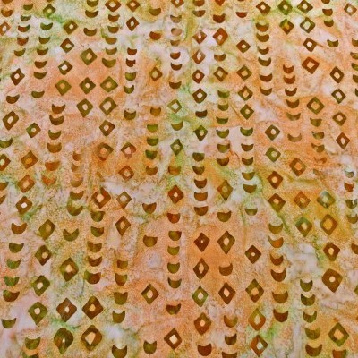 Tecido com padrão geométrico em tons verdes, bege e laranja