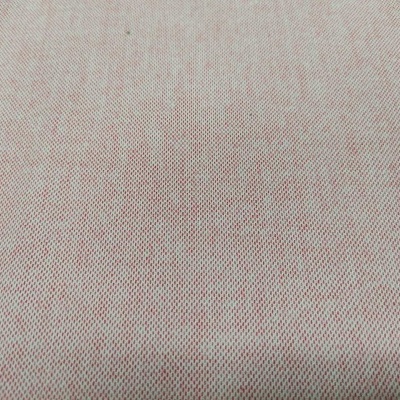 Tecido rosa claro com padrão de trama visível