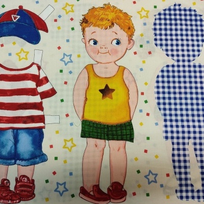 Boneco de papel com roupa destacável e cores vibrantes sobre fundo com estrelas