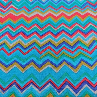 Tecido colorido com padrão de ziguezague