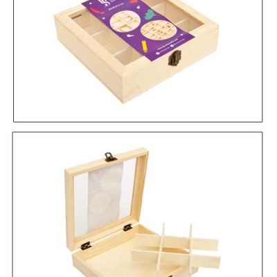 Caixa organizadora de madeira clara com tampa de vidro e fecho metálico