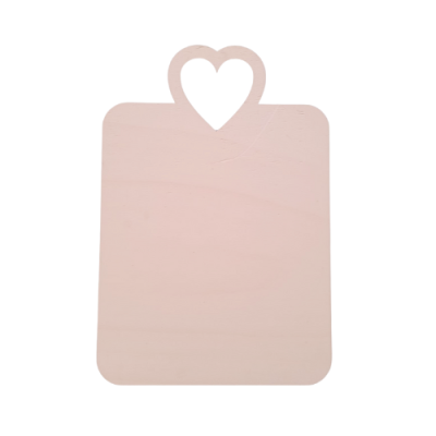 Prancha de cozinha retangular com recorte de coração no topo