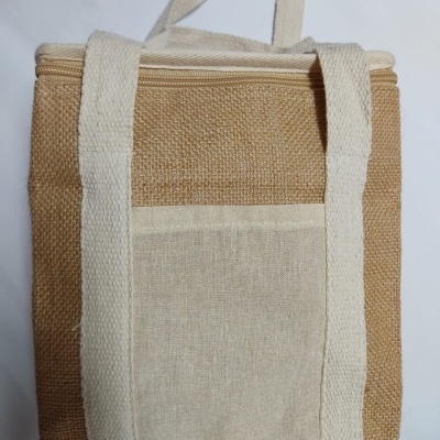 Mala térmica castanha e cru com alças largas e bolso frontal