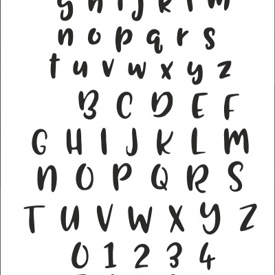 Stencil de letras e números manuscritos pretos sobre fundo branco.