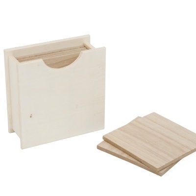 Conjunto de porta-copos em madeira com caixa de armazenamento