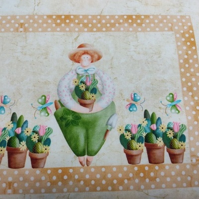 Tecido com padrão de mulher, cactos em vasos e borboletas coloridas com borda bege às bolinhas